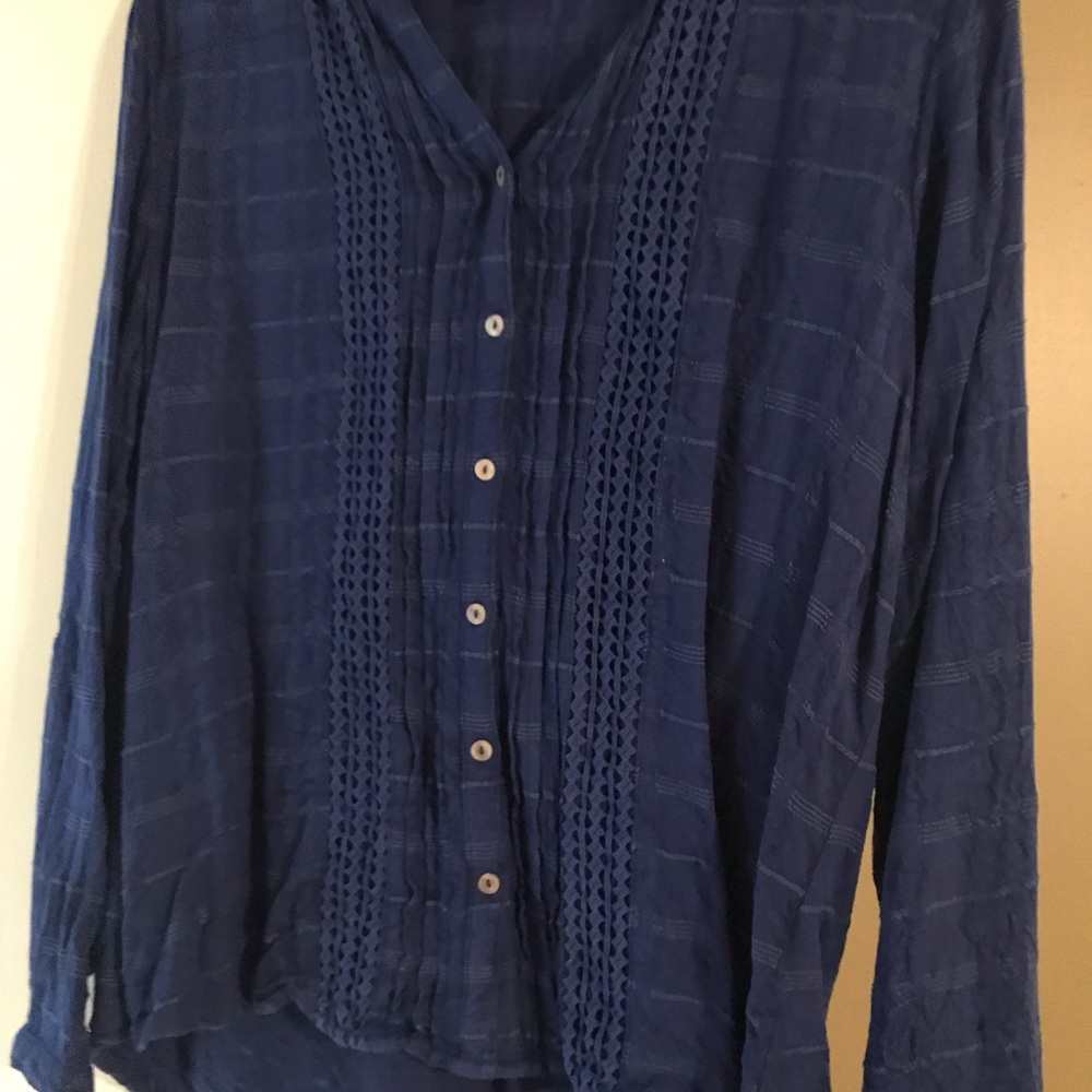 JM Collection long sleeve shirt. Medium.